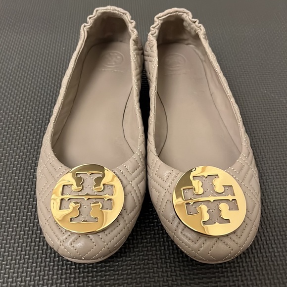 Tory Burch Mini Travel Quilted Ballet Flats - Picture 4 of 6